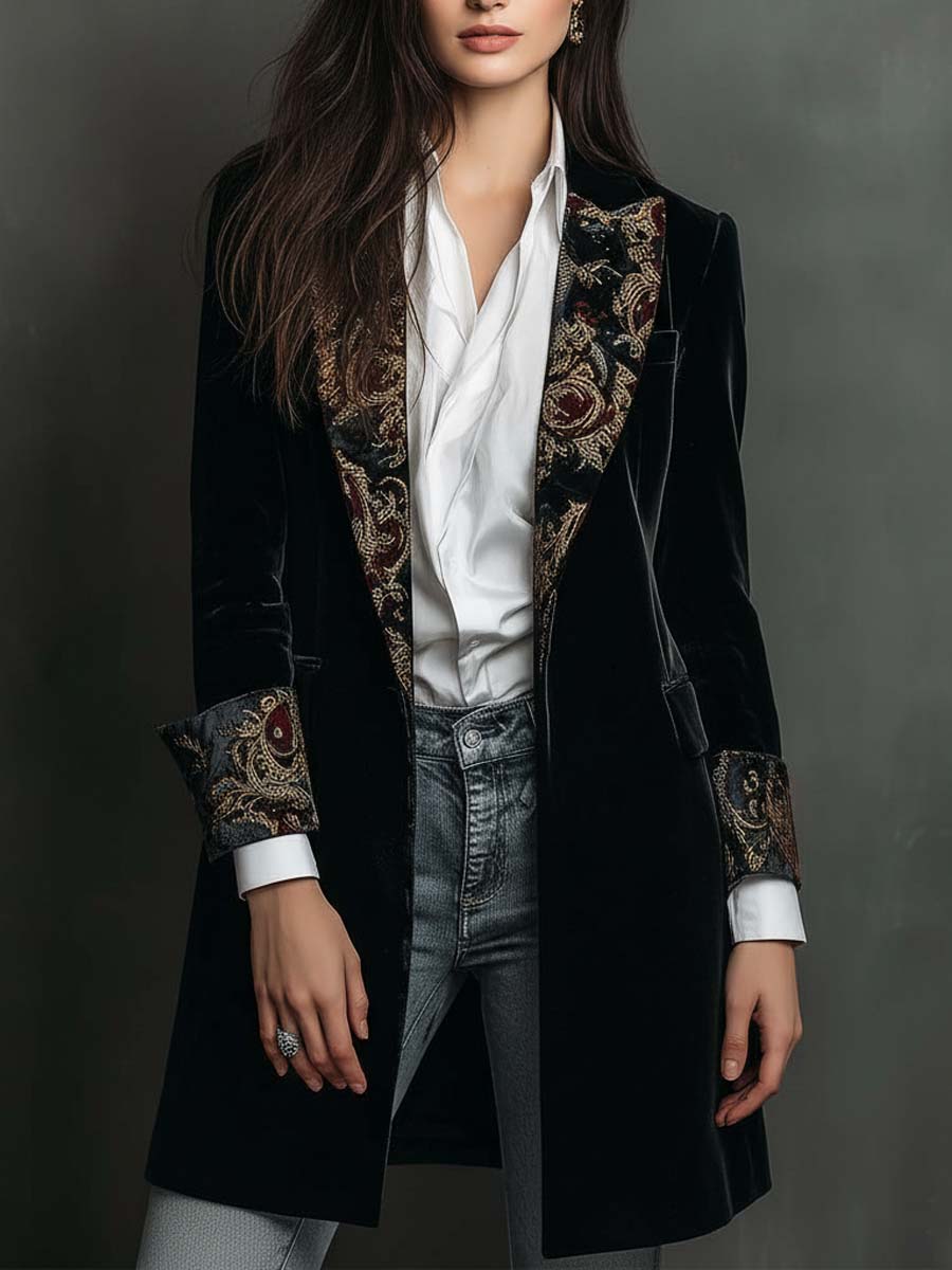 Dorotea | Blazer Negro Entallado con Elegante Estampado Barroco