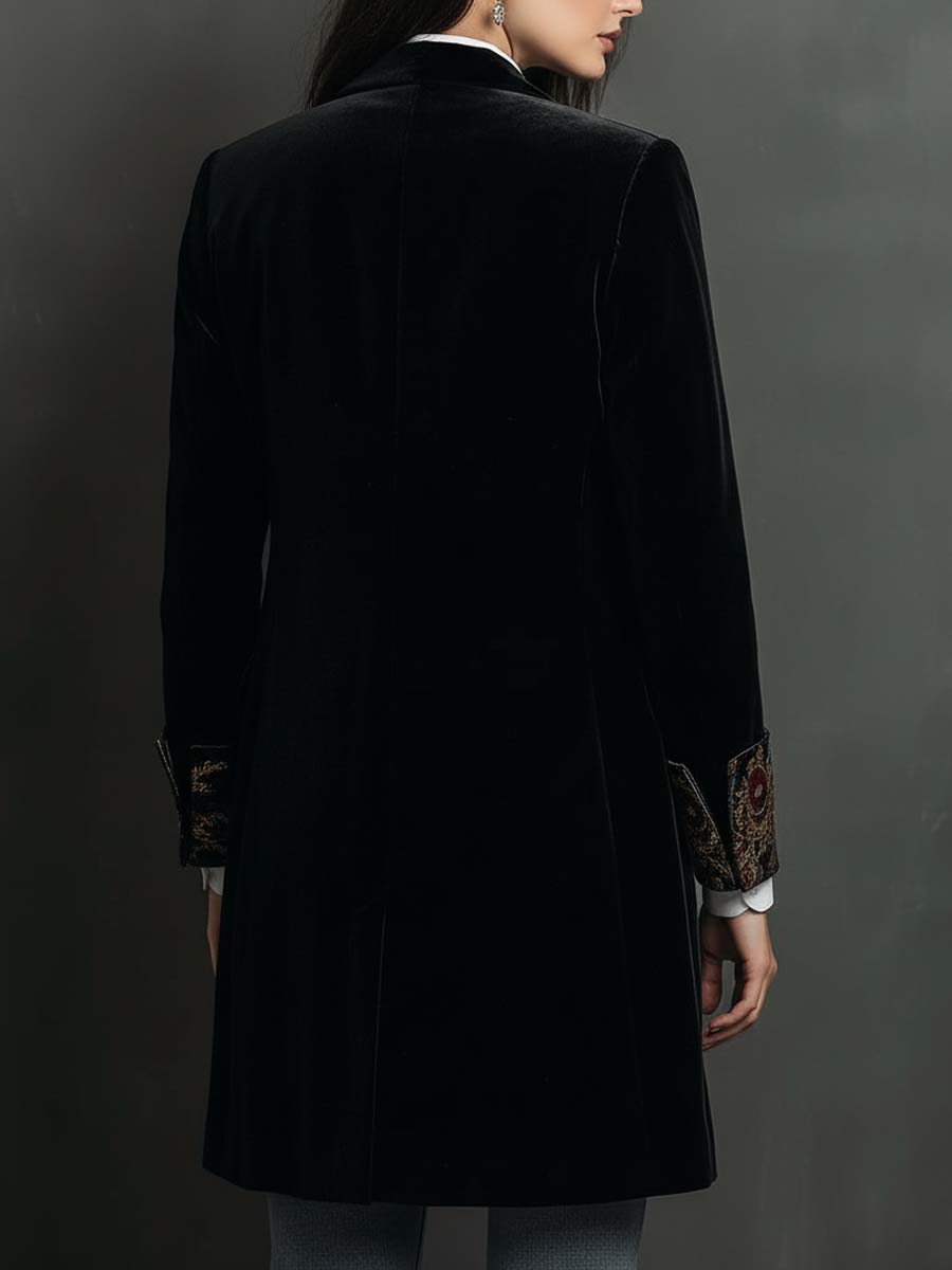 Dorotea | Blazer Negro Entallado con Elegante Estampado Barroco