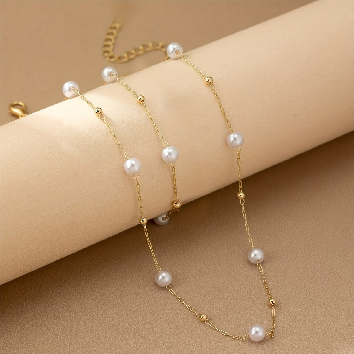 Raquel | Conjunto de joyas con collar fino de perlas