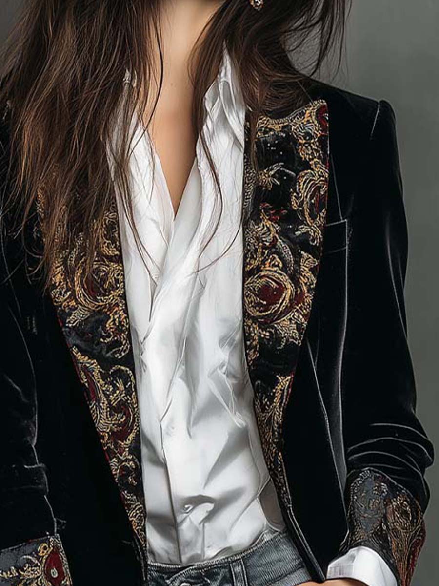 Dorotea | Blazer Negro Entallado con Elegante Estampado Barroco