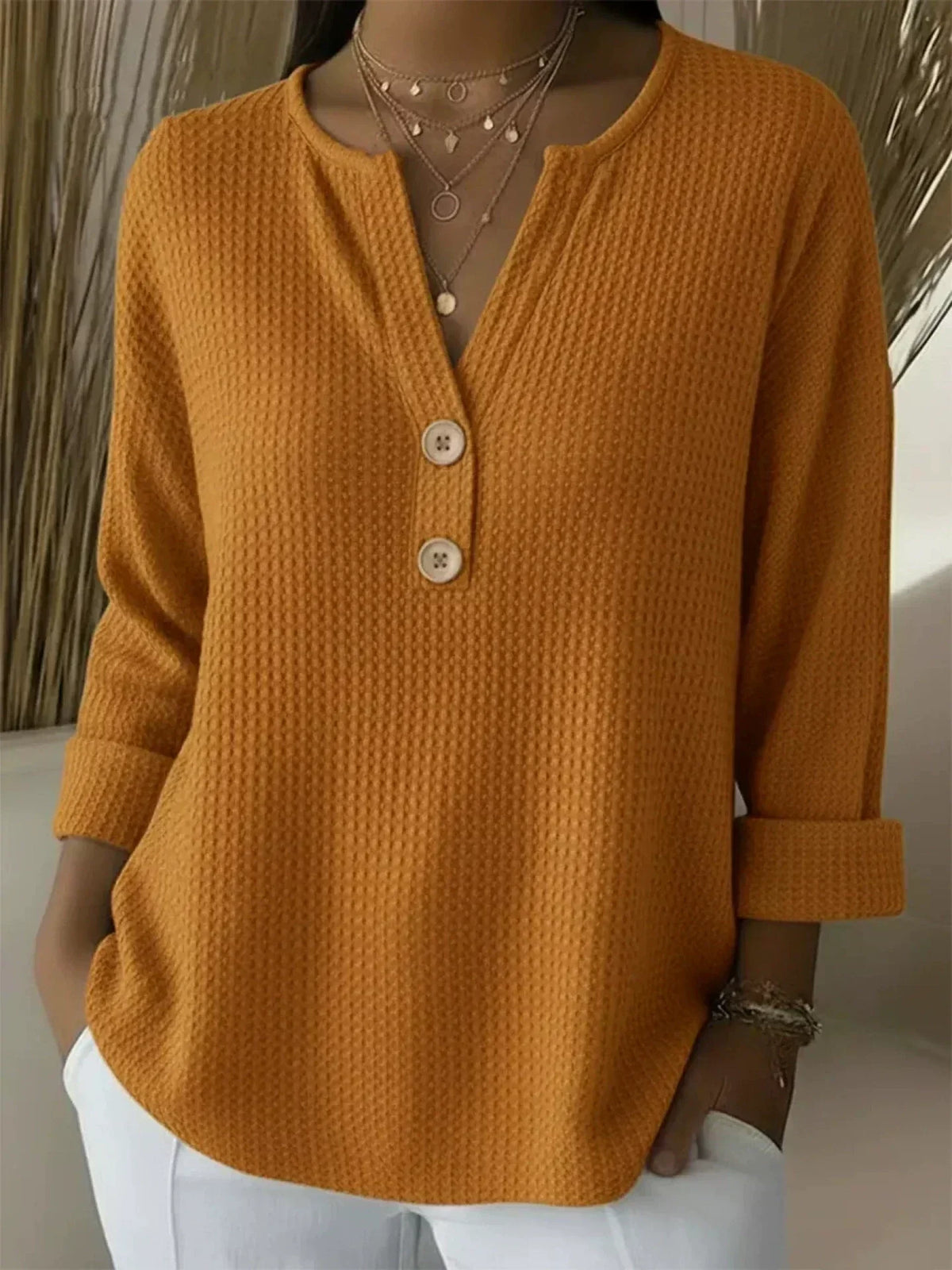 Aurelia | Top con Botones y Cuello Panadero