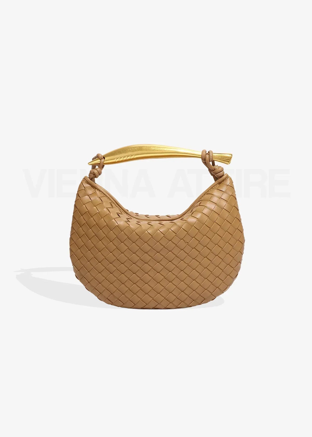 Alejandra | Bolso trenzado con asa dorada