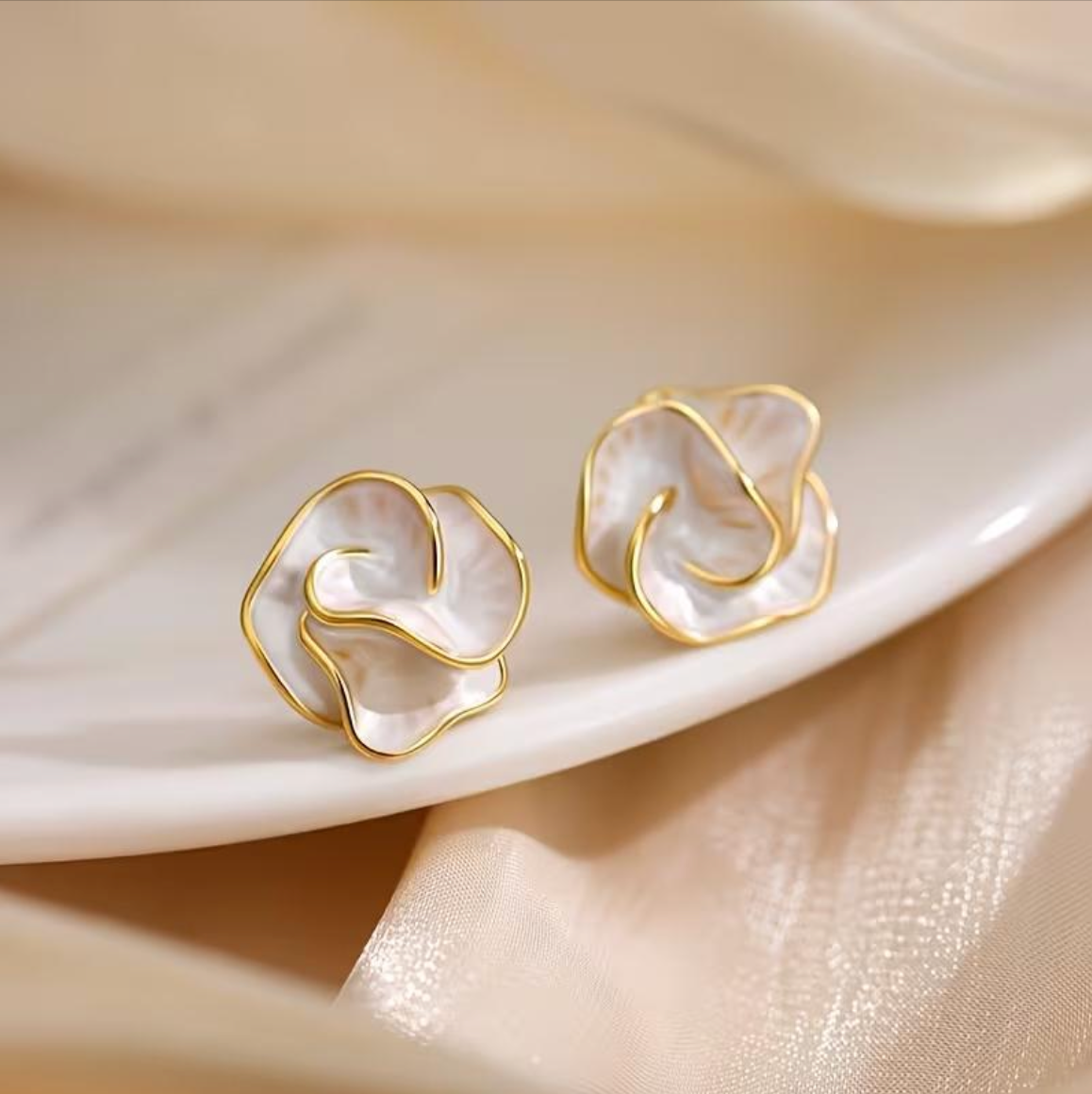 Violeta | Pendientes de perlas en forma de flor