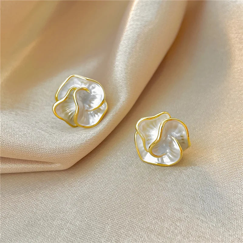 Violeta | Pendientes de perlas en forma de flor