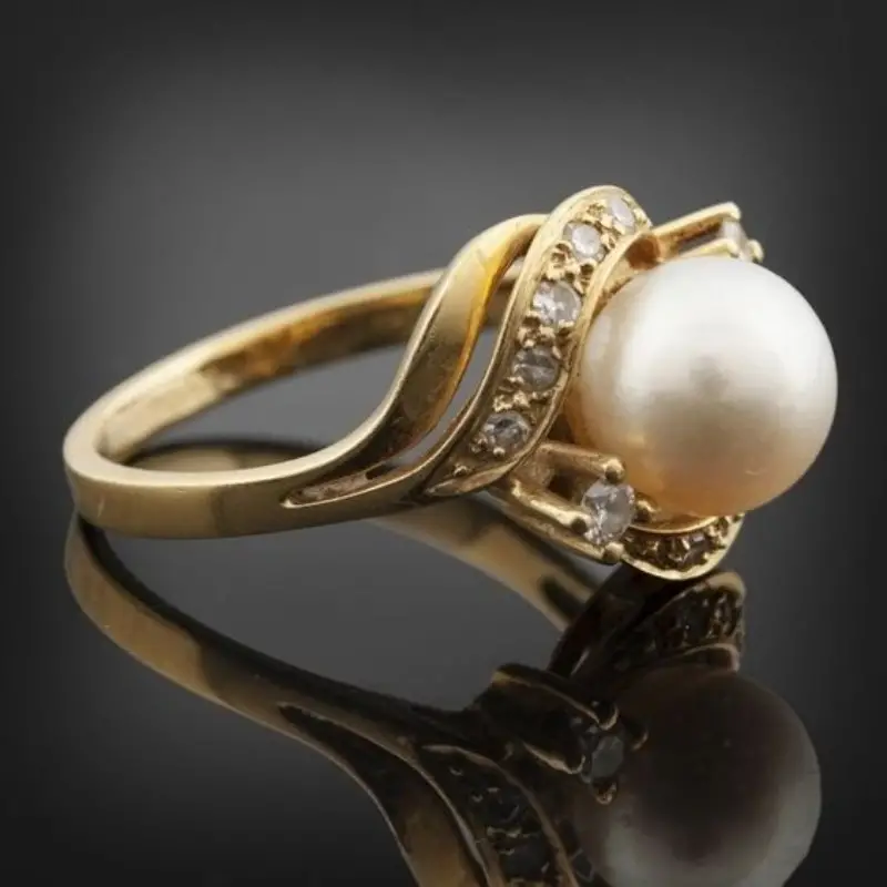 Victoria | Anillo dorado con perla