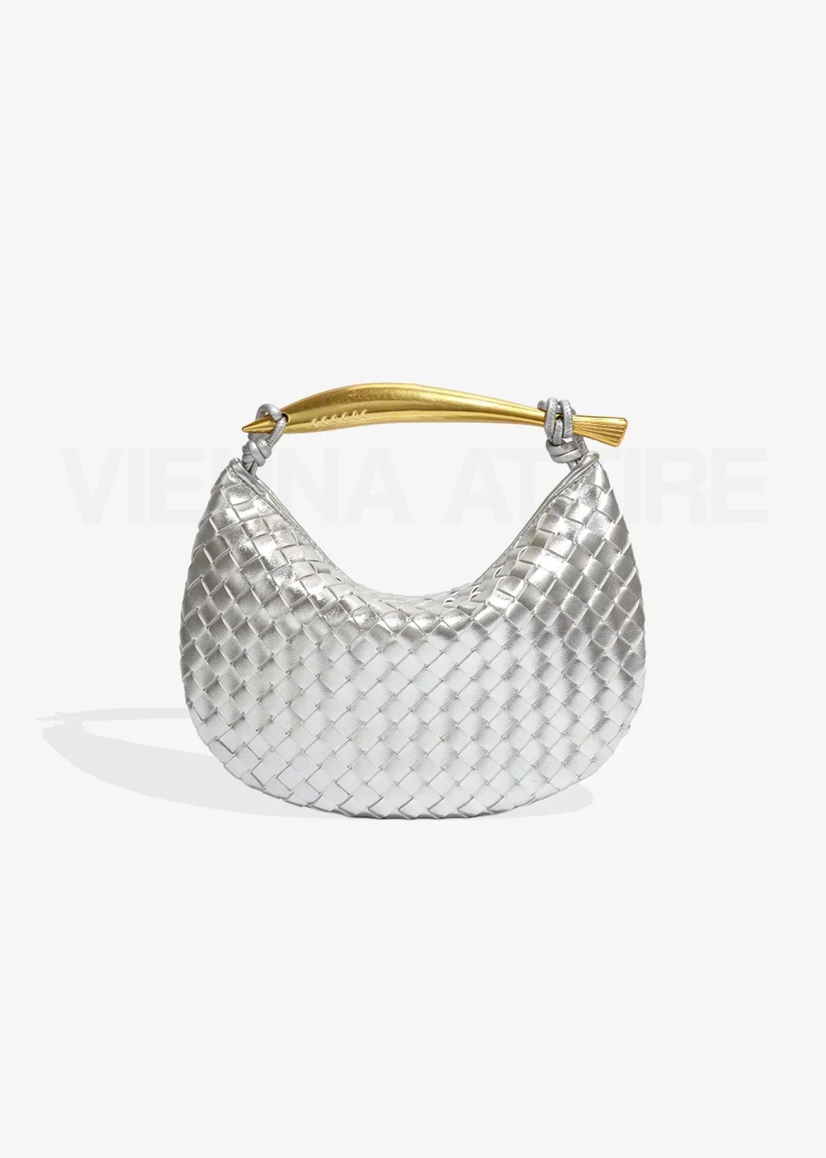 Alejandra | Bolso trenzado con asa dorada